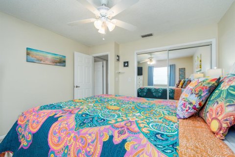 Condominio en venta en Indian Rocks Beach, Florida, 2 dormitorios, 91.97 m2 № 2128127 - foto 22
