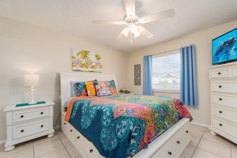 Condominio en venta en Indian Rocks Beach, Florida, 2 dormitorios, 91.97 m2 № 2128127 - foto 21