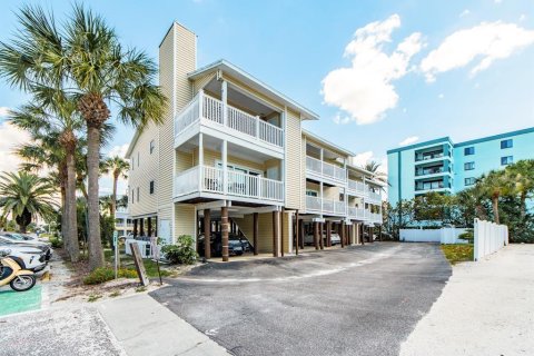 Condominio en venta en Indian Rocks Beach, Florida, 2 dormitorios, 91.97 m2 № 2128127 - foto 3