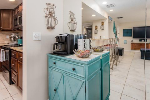 Condominio en venta en Indian Rocks Beach, Florida, 2 dormitorios, 91.97 m2 № 2128127 - foto 16