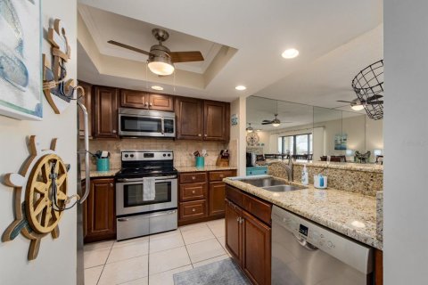 Condominio en venta en Indian Rocks Beach, Florida, 2 dormitorios, 91.97 m2 № 2128127 - foto 15