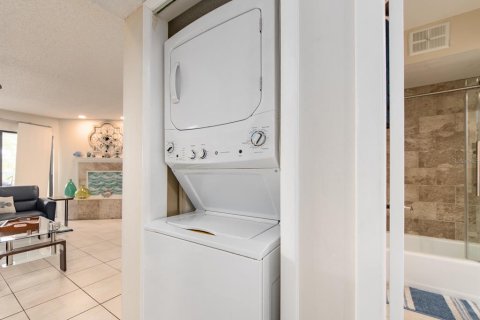 Condominio en venta en Indian Rocks Beach, Florida, 2 dormitorios, 91.97 m2 № 2128127 - foto 20