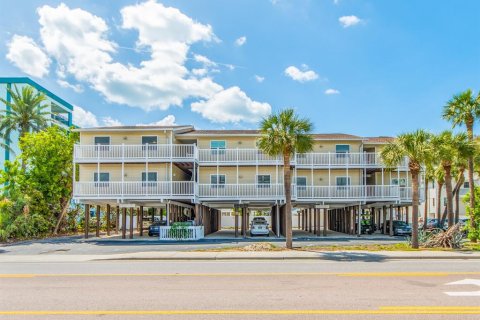 Condominio en venta en Indian Rocks Beach, Florida, 2 dormitorios, 91.97 m2 № 2128127 - foto 2