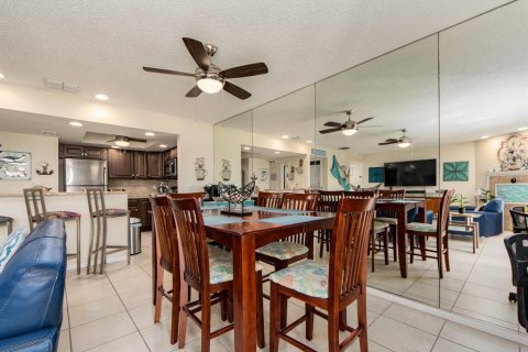 Condominio en venta en Indian Rocks Beach, Florida, 2 dormitorios, 91.97 m2 № 2128127 - foto 17