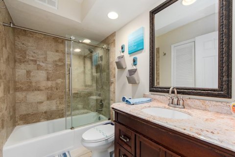 Condominio en venta en Indian Rocks Beach, Florida, 2 dormitorios, 91.97 m2 № 2128127 - foto 24