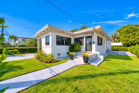 Villa ou maison à Miami, Floride 3 chambres, 144.56 m2 № 2414305