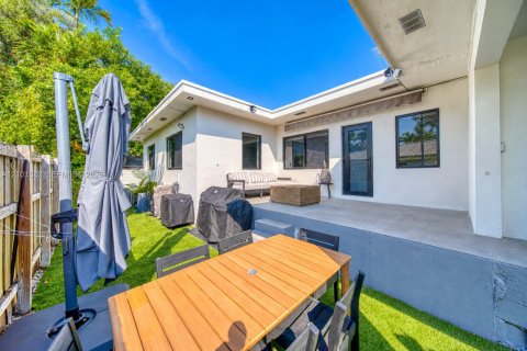 Villa ou maison à vendre à Miami, Floride: 3 chambres, 144.56 m2 № 2414305 - photo 7