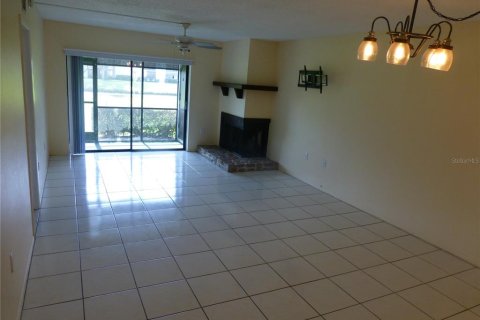 Copropriété à louer à Oldsmar, Floride: 2 chambres, 101.64 m2 № 2150049 - photo 7