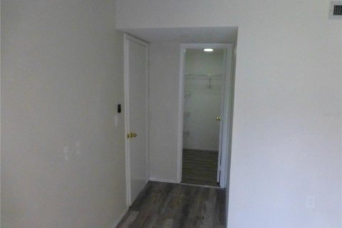 Copropriété à louer à Oldsmar, Floride: 2 chambres, 101.64 m2 № 2150049 - photo 13