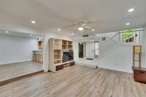 House in Wesley Chapel, Florida 3 bedrooms, 166.85 sq.m. № 1628863 - photo 12