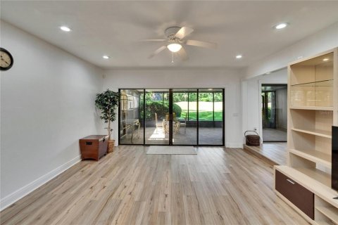 House in Wesley Chapel, Florida 3 bedrooms, 166.85 sq.m. № 1628863 - photo 14