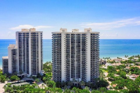 Condo in Fort Lauderdale, Florida, 3 bedrooms  № 1094606 - photo 1