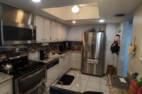Condominio en venta en Aventura, Florida, 3 dormitorios, 134.71 m2 № 2034324 - foto 5