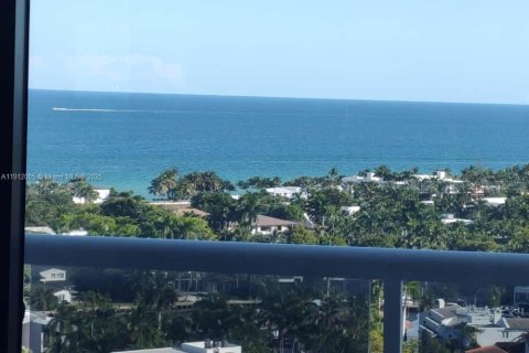 Condominio en venta en Aventura, Florida, 3 dormitorios, 134.71 m2 № 2034324 - foto 2