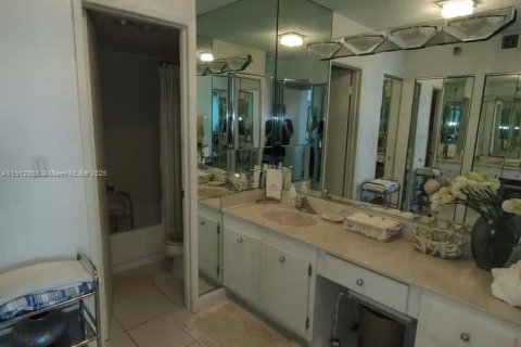 Condominio en venta en Aventura, Florida, 3 dormitorios, 134.71 m2 № 2034324 - foto 6