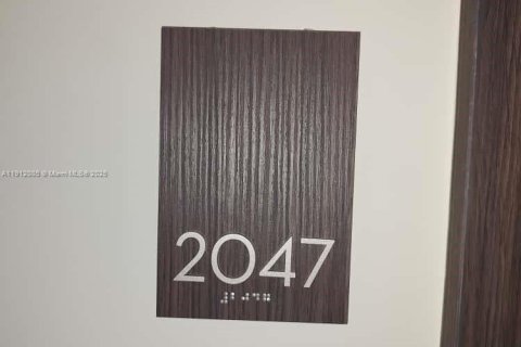 Condominio en venta en Aventura, Florida, 3 dormitorios, 134.71 m2 № 2034324 - foto 3