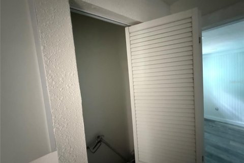 Appartement à louer à Port Richey, Floride: 2 chambres, 74.32 m2 № 1813170 - photo 9