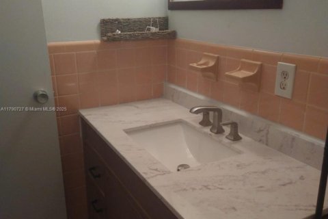 Studio in the Condo in Hallandale Beach, Florida  № 1735902 - photo 11
