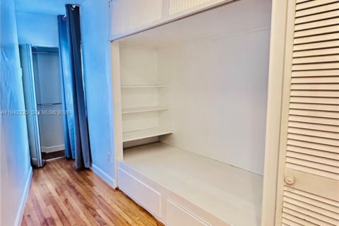 Appartement à louer à Miami, Floride: 3 chambres № 2000064 - photo 30