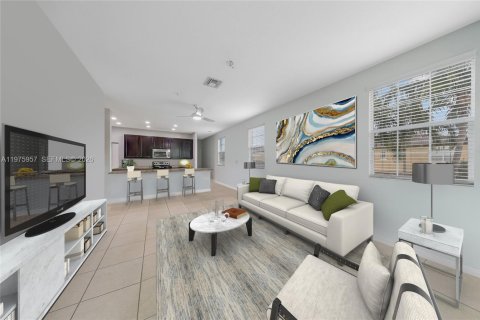 Townhouse in Pembroke Pines, Florida 3 bedrooms, 168.8 sq.m. № 2042185 - photo 1