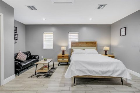 Casa en venta en Tampa, Florida, 3 dormitorios, 192.31 m2 № 1598163 - foto 29