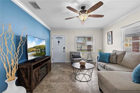 Casa en venta en Tampa, Florida, 3 dormitorios, 192.31 m2 № 1598163 - foto 11