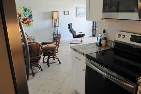 Condominio en venta en Port Charlotte, Florida, 1 dormitorio, 62.43 m2 № 1723662 - foto 8