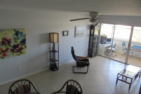 Condominio en venta en Port Charlotte, Florida, 1 dormitorio, 62.43 m2 № 1723662 - foto 4