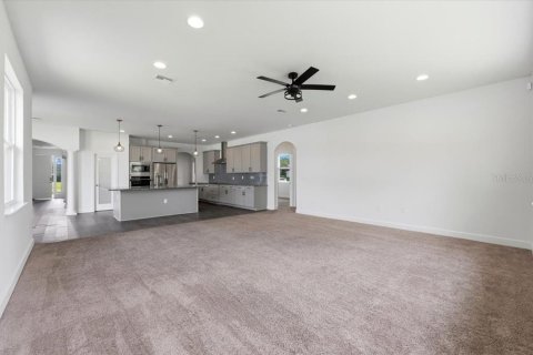 House in Sebring, Florida 4 bedrooms, 268.02 sq.m. № 2258830 - photo 17