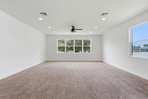 House in Sebring, Florida 4 bedrooms, 268.02 sq.m. № 2258830 - photo 19