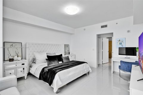 Condo in Aventura, Florida, 3 bedrooms № 1971368 - photo 14