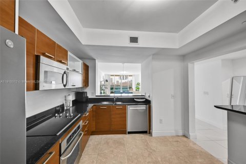 Condo in Aventura, Florida, 3 bedrooms № 1971368 - photo 25