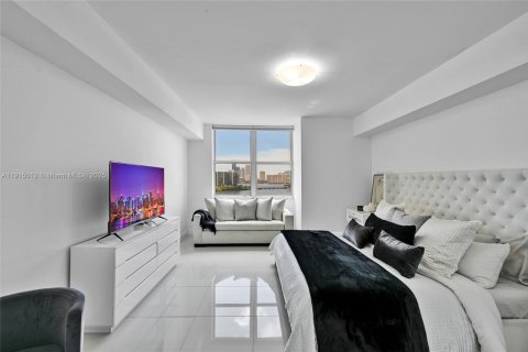 Condo in Aventura, Florida, 3 bedrooms № 1971368 - photo 12