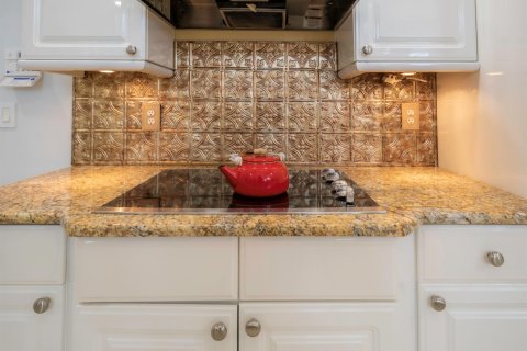 House in Boca Raton, Florida 5 bedrooms, 297.1 sq.m. № 2244897 - photo 26