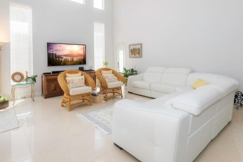 House in Boca Raton, Florida 5 bedrooms, 297.1 sq.m. № 2244897 - photo 19