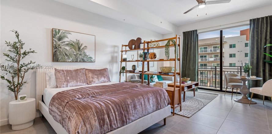 Студия в Дания-Бич, Флорида № 2050078