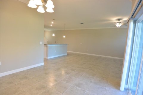 Townhouse in Lutz, Florida 3 bedrooms, 215.44 sq.m. № 2394365 - photo 14