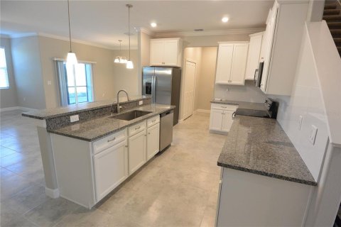 Townhouse in Lutz, Florida 3 bedrooms, 215.44 sq.m. № 2394365 - photo 5