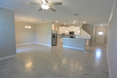 Townhouse in Lutz, Florida 3 bedrooms, 215.44 sq.m. № 2394365 - photo 11