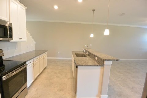 Townhouse in Lutz, Florida 3 bedrooms, 215.44 sq.m. № 2394365 - photo 9