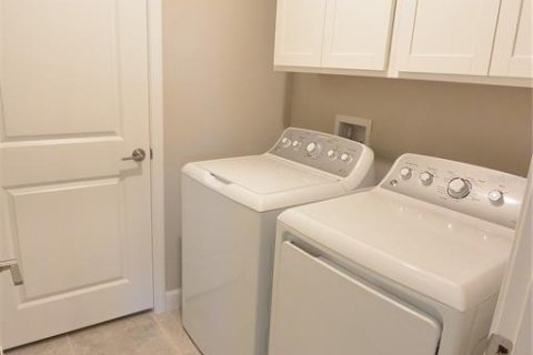 Townhouse in Lutz, Florida 3 bedrooms, 215.44 sq.m. № 2394365 - photo 23