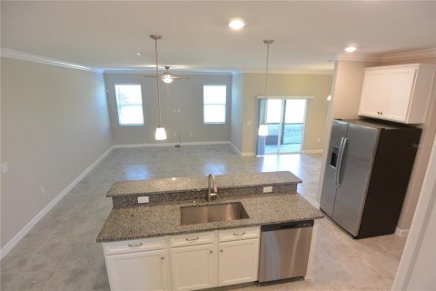 Townhouse in Lutz, Florida 3 bedrooms, 215.44 sq.m. № 2394365 - photo 7