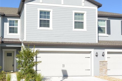 Townhouse in Lutz, Florida 3 bedrooms, 215.44 sq.m. № 2394365 - photo 2