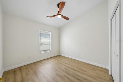 Casa en venta en Lutz, Florida, 5 dormitorios, 204.94 m2 № 2377530 - foto 27