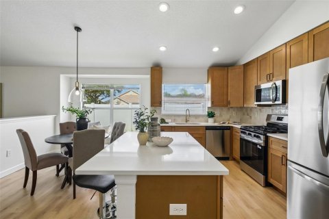 Casa en venta en Lutz, Florida, 5 dormitorios, 204.94 m2 № 2377530 - foto 7
