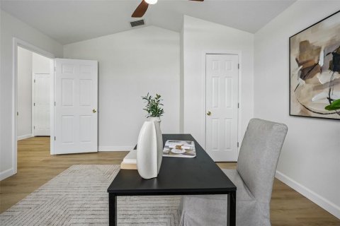 Casa en venta en Lutz, Florida, 5 dormitorios, 204.94 m2 № 2377530 - foto 4