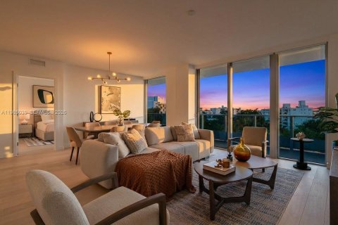 Снять в аренду кондоминиум в Бей-Харбор-Айлендс, Флорида 2 спальни, 172.89м2, № 2050885 - фото 3