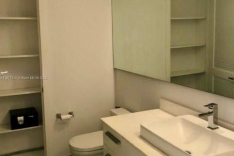 Снять в аренду кондоминиум в Майами, Флорида 1 спальня, 56.11м2, № 1943821 - фото 14