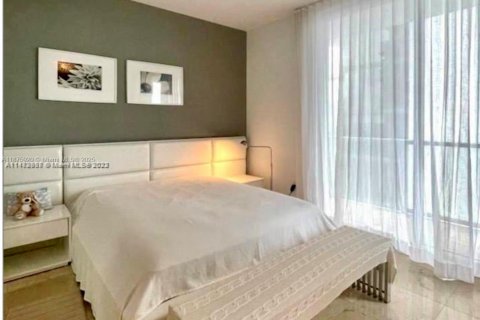 Снять в аренду кондоминиум в Майами, Флорида 1 спальня, 56.11м2, № 1943821 - фото 1