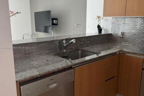 Снять в аренду кондоминиум в Майами, Флорида 1 спальня, 56.11м2, № 1943821 - фото 8